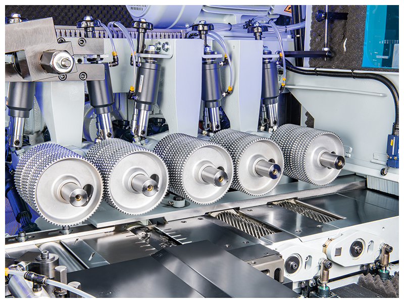 Leadermac-Hypermac-Moulder-Series-Two-Top-and-Two-Bottom-Infeed-Rollers.jpg